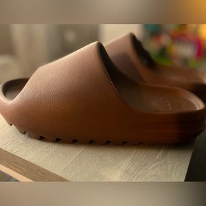 Size 9 Yeezy Flax slides